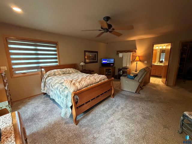 3704 S Judy Ave Avenue, Sioux Falls, SD 57103