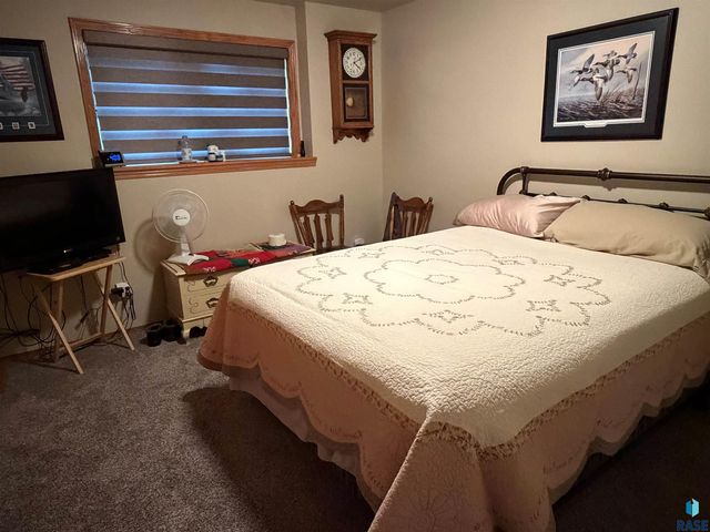3704 S Judy Ave Avenue, Sioux Falls, SD 57103