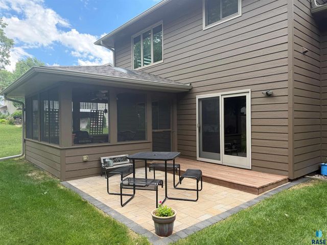 3704 S Judy Ave Avenue, Sioux Falls, SD 57103