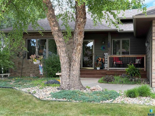 3704 S Judy Ave Avenue, Sioux Falls, SD 57103