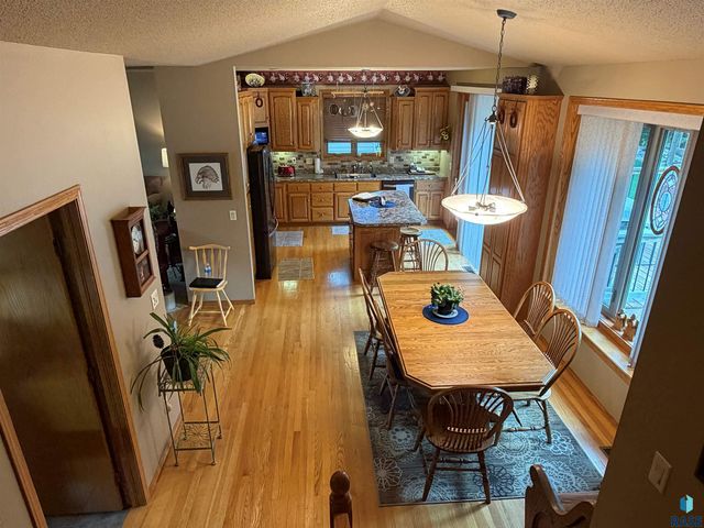 3704 S Judy Ave Avenue, Sioux Falls, SD 57103