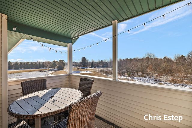 5877 Crosswinds Drive 32, Norton Shores, MI 49444