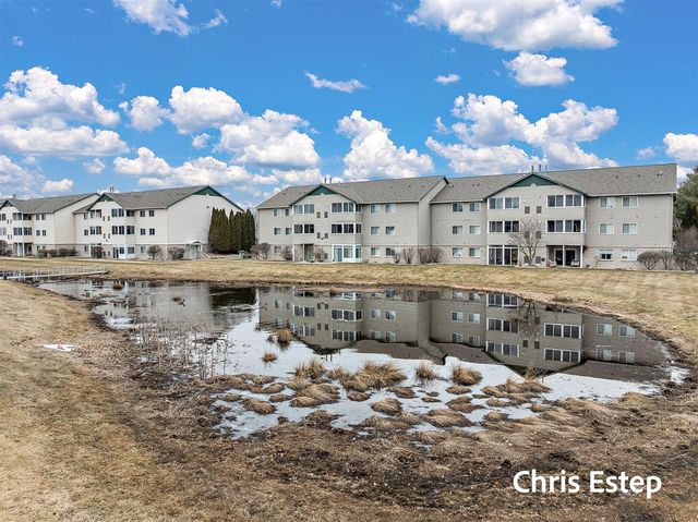 5877 Crosswinds Drive 32, Norton Shores, MI 49444