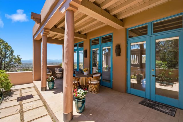 871 Vista Canada, Santa Fe, NM 87501