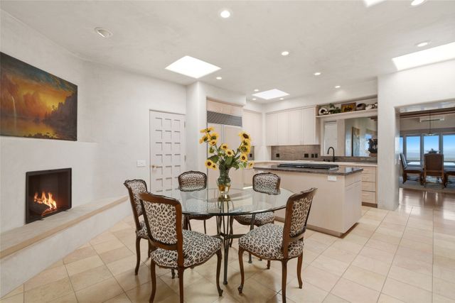871 Vista Canada, Santa Fe, NM 87501