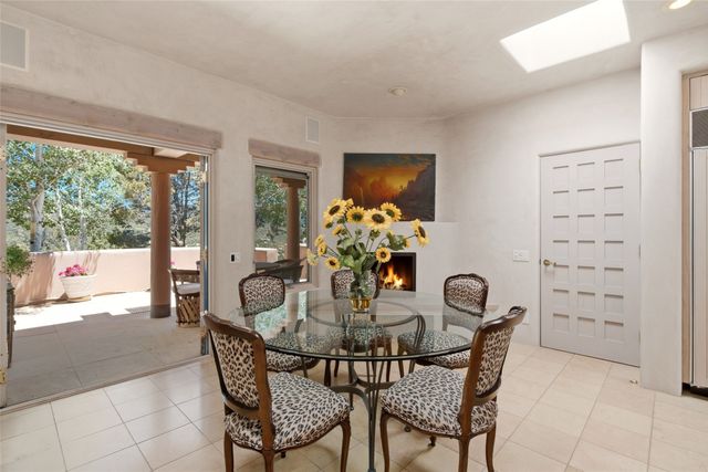 871 Vista Canada, Santa Fe, NM 87501