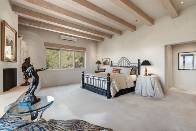 871 Vista Canada, Santa Fe, NM 87501
