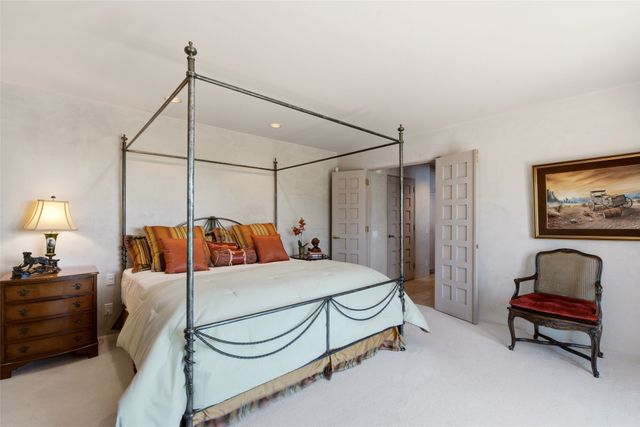 871 Vista Canada, Santa Fe, NM 87501