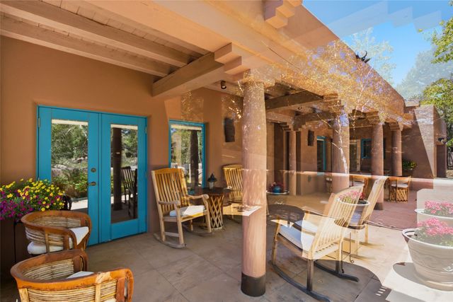 871 Vista Canada, Santa Fe, NM 87501