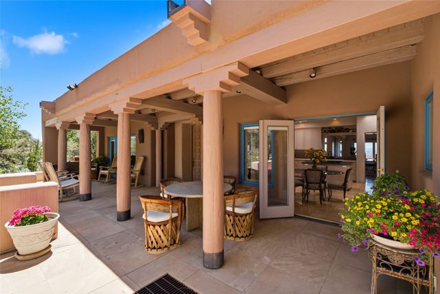 871 Vista Canada, Santa Fe, NM 87501