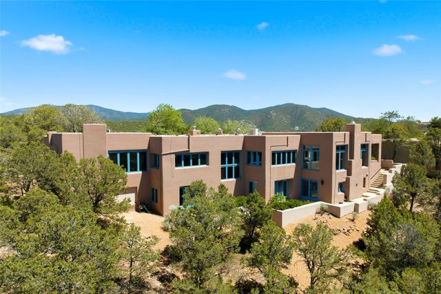 871 Vista Canada, Santa Fe, NM 87501