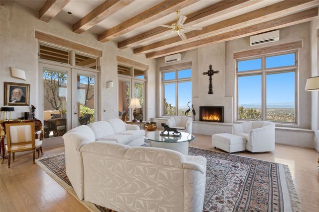 871 Vista Canada, Santa Fe, NM 87501