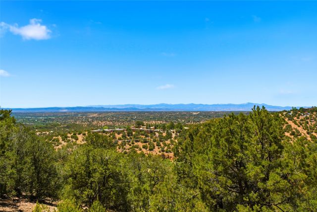 871 Vista Canada, Santa Fe, NM 87501