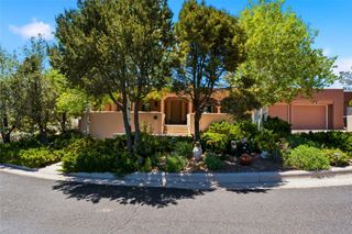 871 Vista Canada, Santa Fe, NM 87501