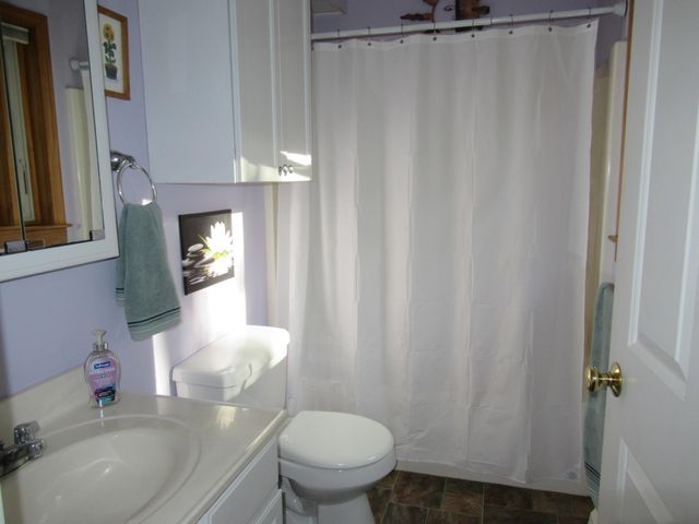 28 Wilsons Woods Road, Brattleboro, VT 05301