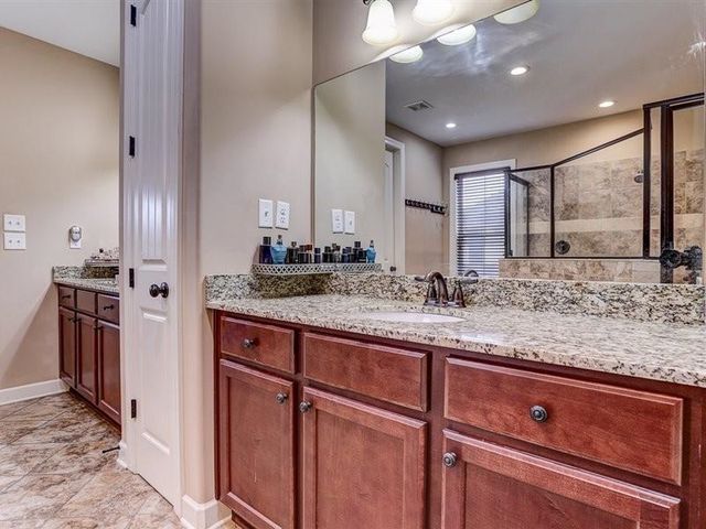 8545 WOODLAND ROSE CIR S, Memphis, TN 38016