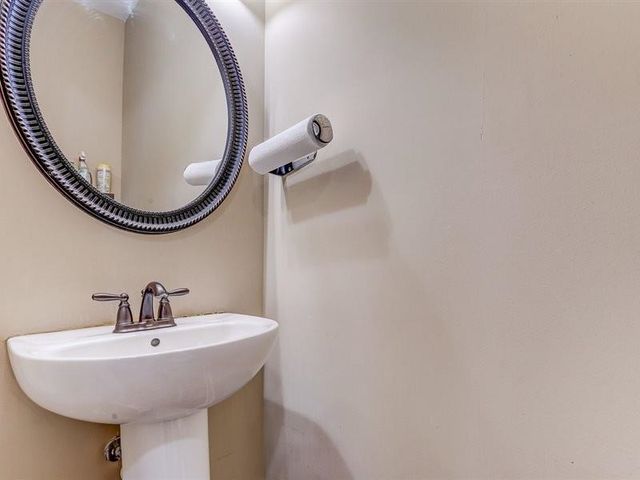 8545 WOODLAND ROSE CIR S, Memphis, TN 38016