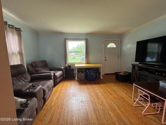 4202 Candor Ave, Louisville, KY 40216