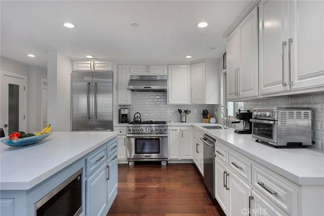 2025 Prospect Avenue, Hermosa Beach, CA 90254