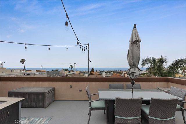 2025 Prospect Avenue, Hermosa Beach, CA 90254