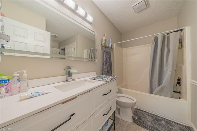 3917 Quillmark Court, Winston-salem, NC 27127