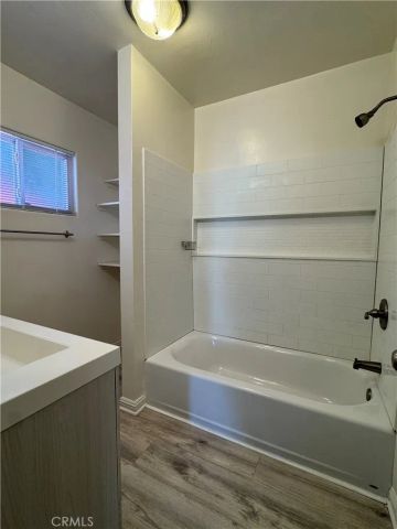 5016 Kester, Sherman Oaks, CA 91403