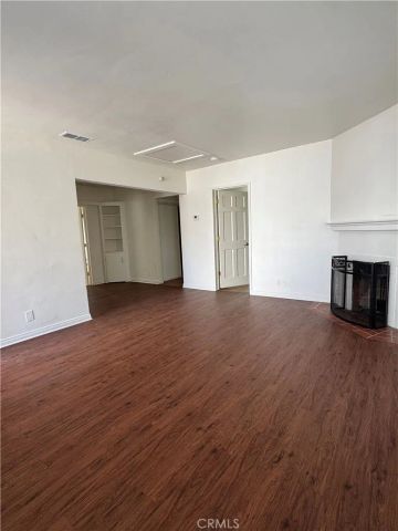 5016 Kester, Sherman Oaks, CA 91403