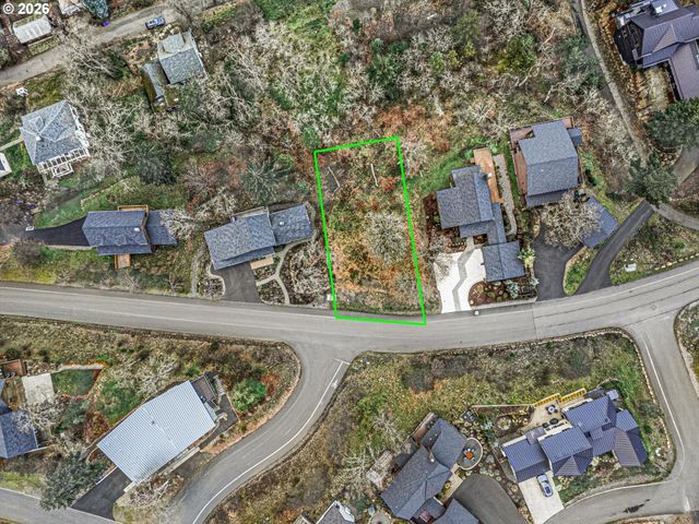 895 5TH Ave, Mosier, OR 97040