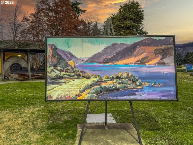 895 5TH Ave, Mosier, OR 97040