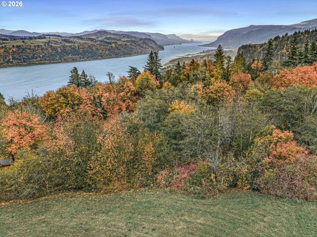 895 5TH Ave, Mosier, OR 97040