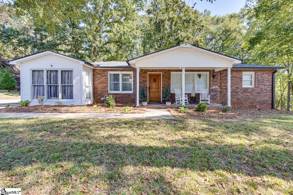 4921 S Pine Street, Spartanburg, SC 29302