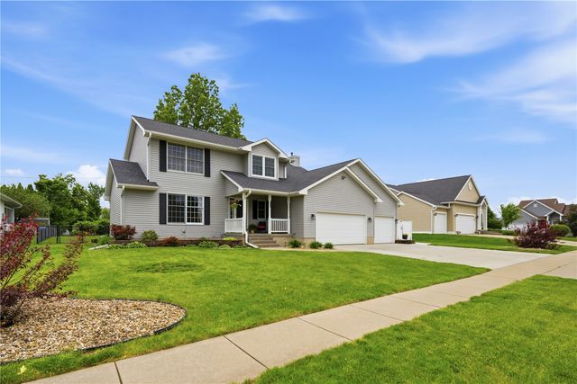 1415 Lyndhurst Drive, Hiawatha, IA 52233