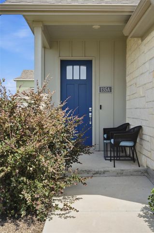 135 Pinnacle LN A, Kyle, TX 78640