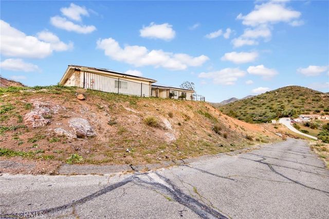 31511 Indian Oak Road, Acton, CA 93510