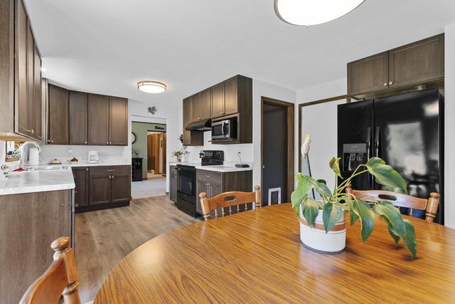 618 E HARDING DRIVE, Appleton, WI 54915