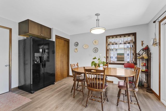 618 E HARDING DRIVE, Appleton, WI 54915