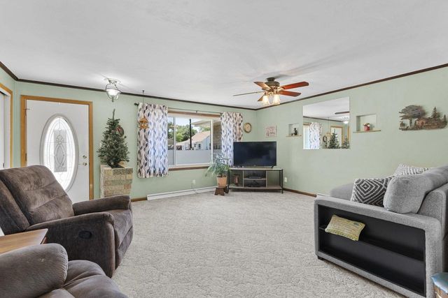 618 E HARDING DRIVE, Appleton, WI 54915