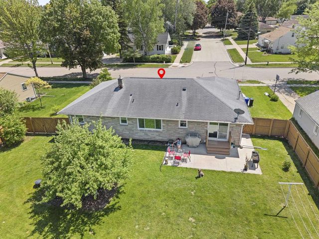 618 E HARDING DRIVE, Appleton, WI 54915