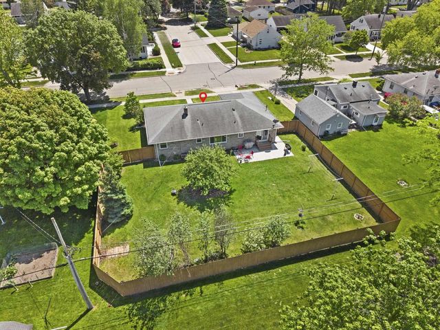 618 E HARDING DRIVE, Appleton, WI 54915