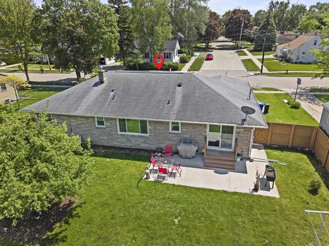 618 E HARDING DRIVE, Appleton, WI 54915