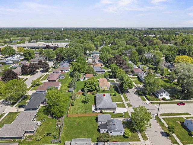 618 E HARDING DRIVE, Appleton, WI 54915