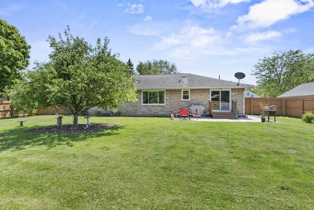 618 E HARDING DRIVE, Appleton, WI 54915