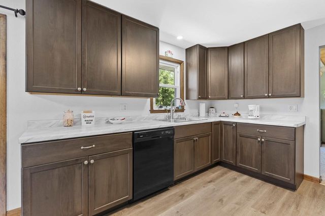 618 E HARDING DRIVE, Appleton, WI 54915