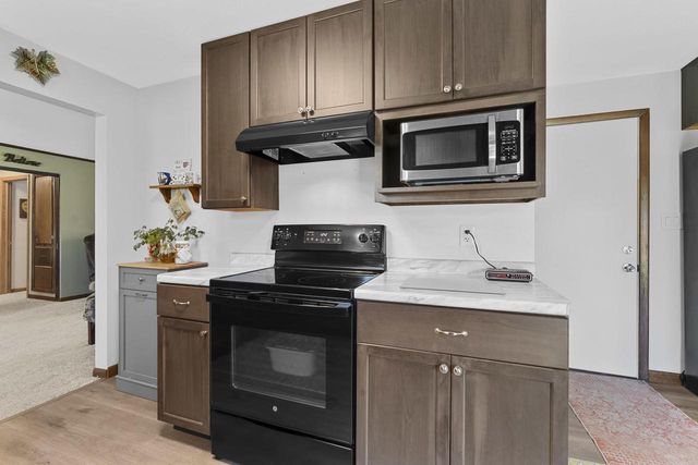 618 E HARDING DRIVE, Appleton, WI 54915