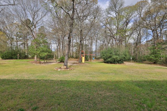 1547 Ruby Drive, Willis, TX 77378