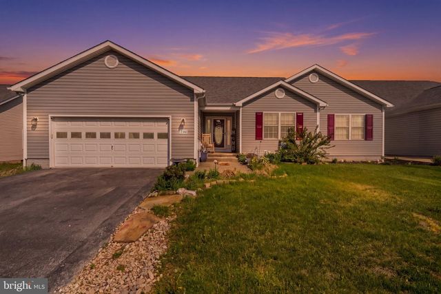 120 PETER RABBIT DR, Ranson, WV 25438