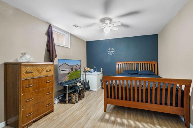 120 PETER RABBIT DR, Ranson, WV 25438
