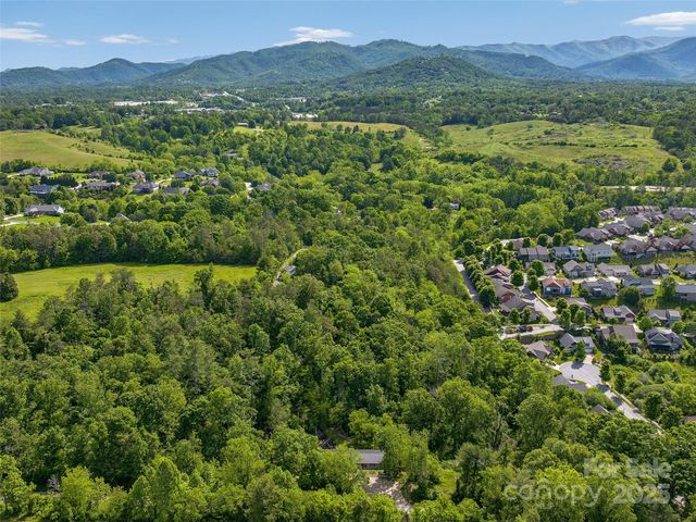 144 Pinebrook Road, Asheville, NC 28804