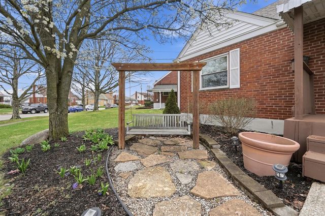 1216 Alwil Drive, Cincinnati, OH 45215