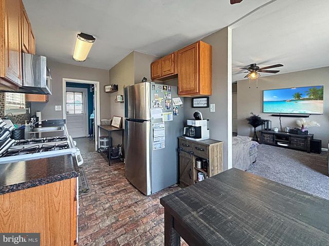 406 HOLMES DR, Burlington, NJ 08016